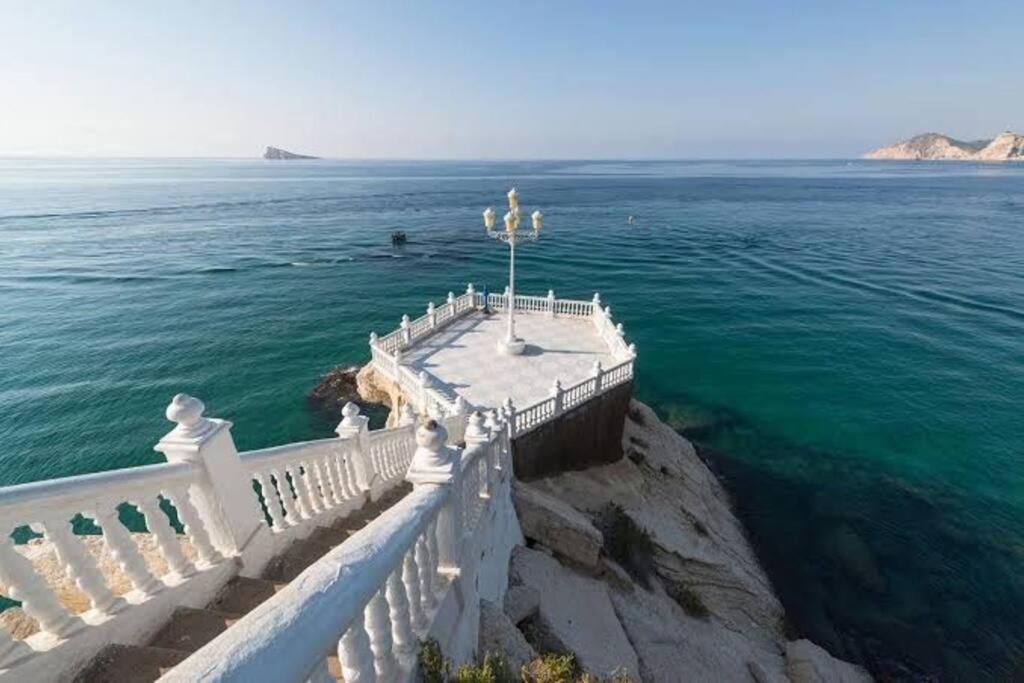 Apartamento Centrico Y En Primera Linea De Playa Apartman Benidorm Kültér fotó