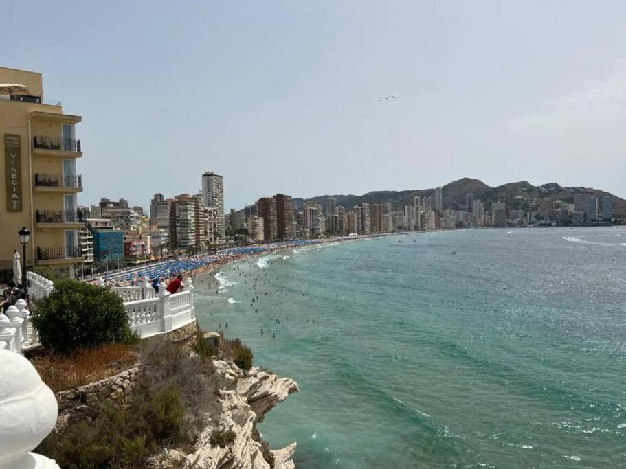 Apartamento Centrico Y En Primera Linea De Playa Apartman Benidorm Kültér fotó