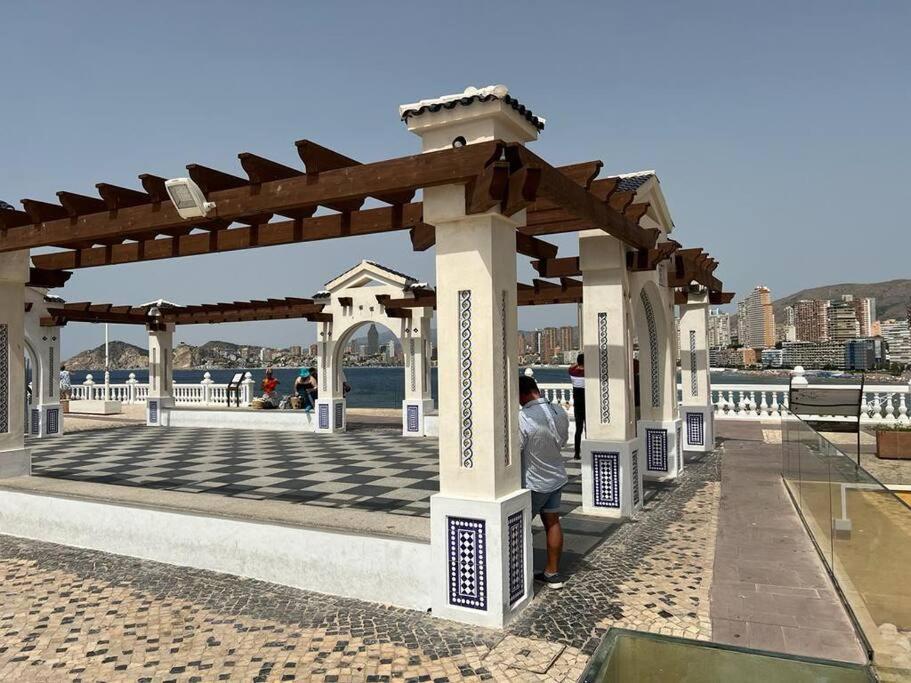 Apartamento Centrico Y En Primera Linea De Playa Apartman Benidorm Kültér fotó